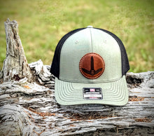 Load image into Gallery viewer, KT Team Richardson 112 Flex Fit SnapBack Hat w/The KT Team Leather Patch
