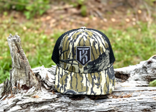 Load image into Gallery viewer, KT Team Lost Hat CO Mossy Oak Treestand Hat w/KT Team Embroidered Logo Patch
