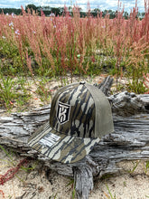 Load image into Gallery viewer, KT Team Lost Hat CO Slate Mossy Oak Bottomland Hat w/KT Team Black/Tan Embroidered Logo
